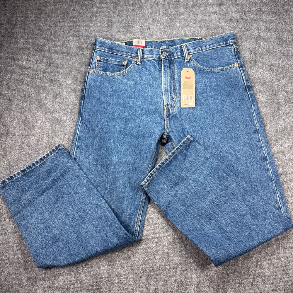 NWT Levis 505 Regular Fit Jeans Mens 38x30 Medium Wash Blue Straight 00505-4891